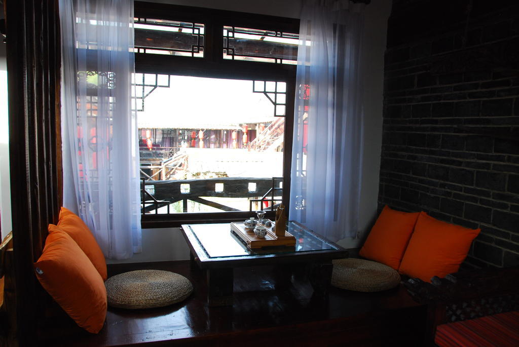 Lazy Tiger Inn Лицзян Номер фото