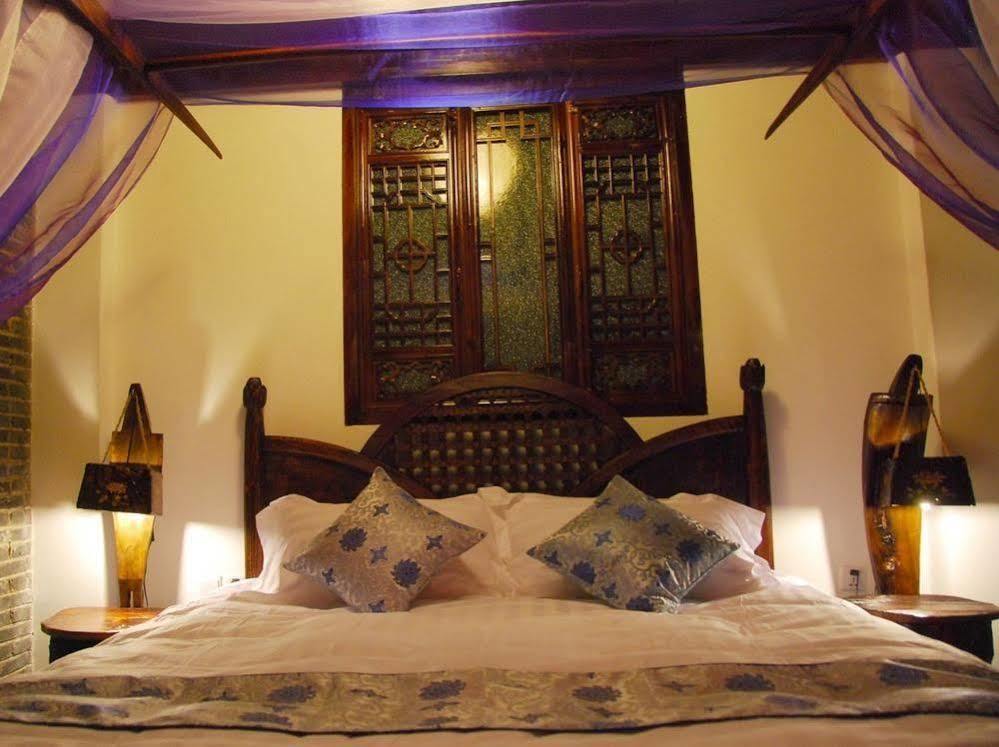 Lazy Tiger Inn Лицзян Экстерьер фото